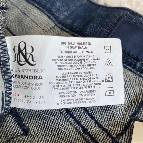 Rock & Republic Kasandra Jeans - Picture 7 of 7